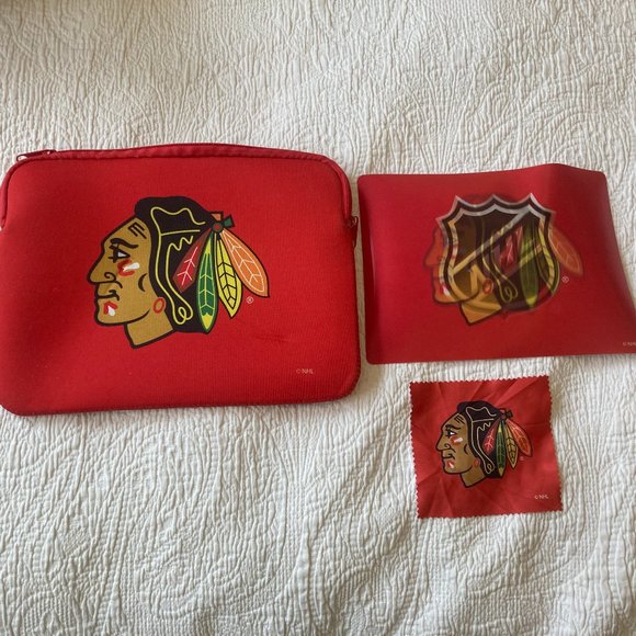 Chicago Blackhawks Team Sports Bag/Tablet Cover - Picture 1 of 3